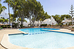 Detached villa Mallorca in mediterranean residential complex