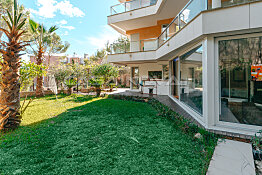 Attractive garden apartment in popular residential complex