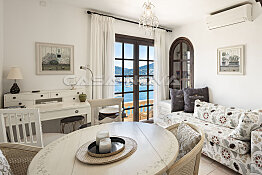 Stylish flat with incomparable sea view