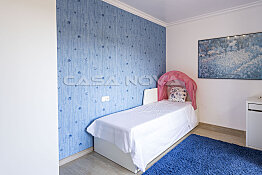 Charming children's room with lots of play space