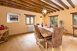 Villa in finca style with lots of character and picturesque landscape view
